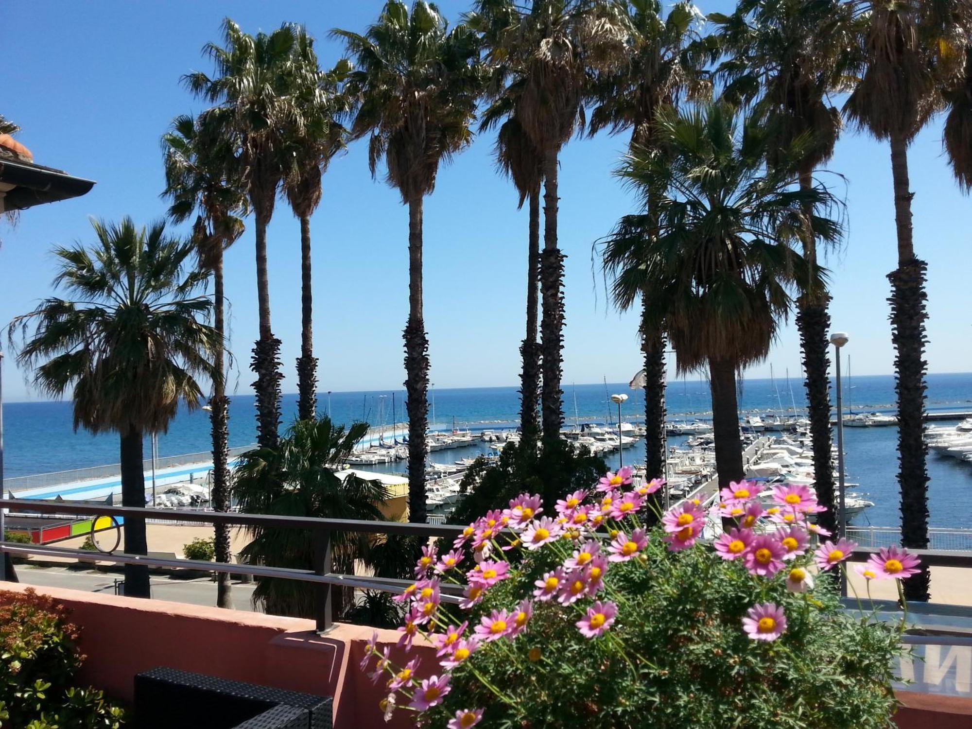 Vela Bianca H & R Hotel Diano Marina Exterior foto
